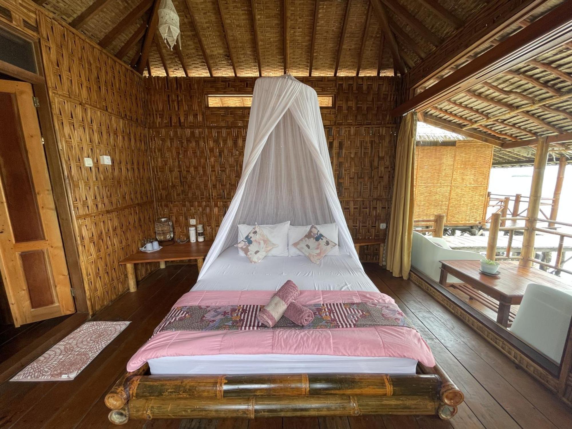Floating Paradise Karimunjawa Exterior photo